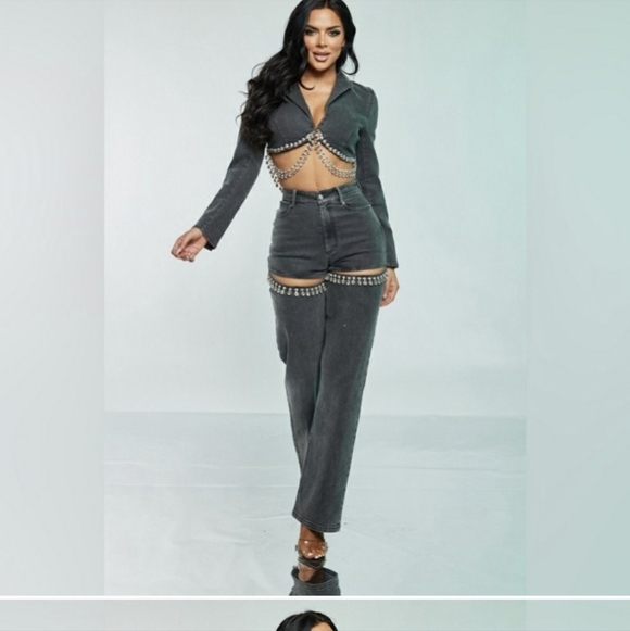 Beyonce Stylish Black Women's Suit with Silver Accents - Picture 2 of 7